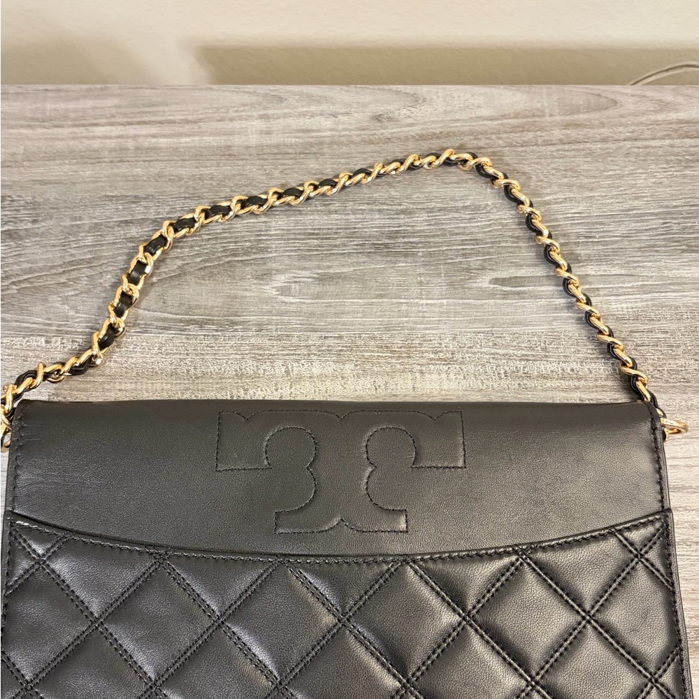 Tory Burch Black Quilted Leather Clutch with Gold Chain - Picture 2 of 4